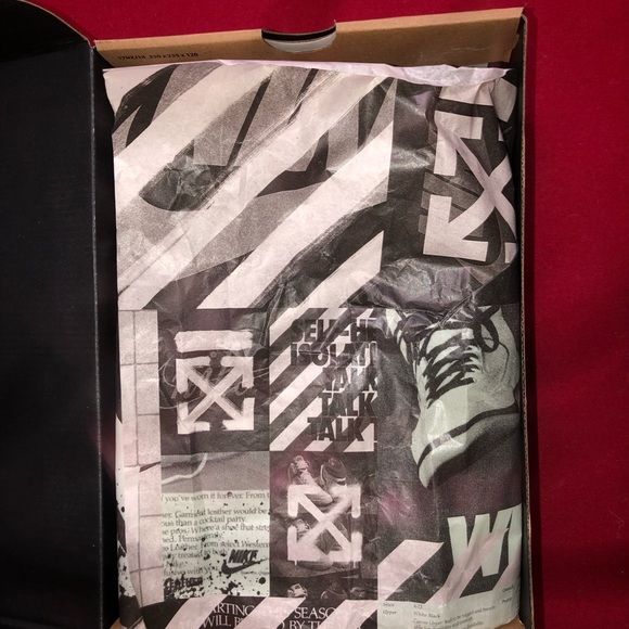 Off-White Air Jordan Chicago 1 Pre-Owned 3,750$ - Picture 2 of 16